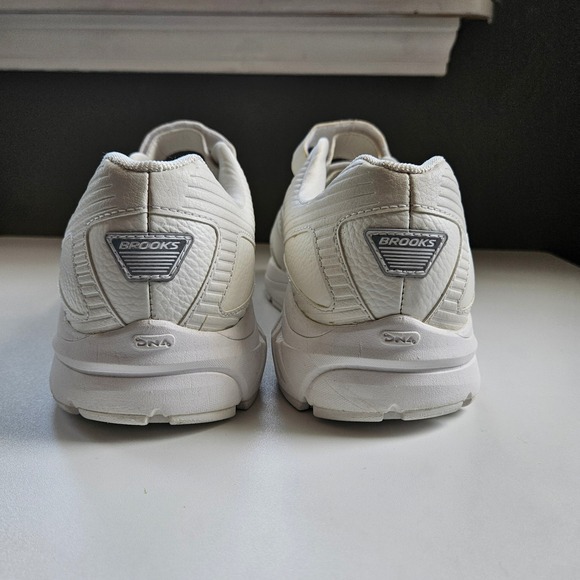 Brooks Addiction Walker V-Strap White Mens 9 Extra Wide 4E Comfort Nurse Slip main image 11
